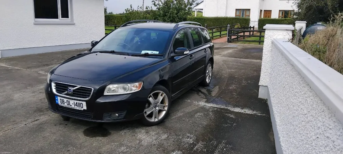 2008 volvo v50 - Image 4
