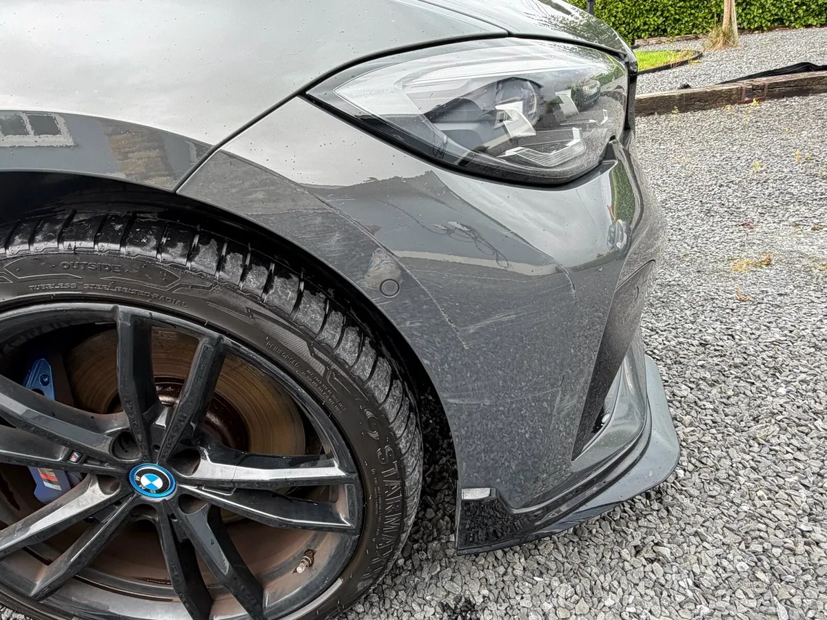 Bmw 330e - Image 4