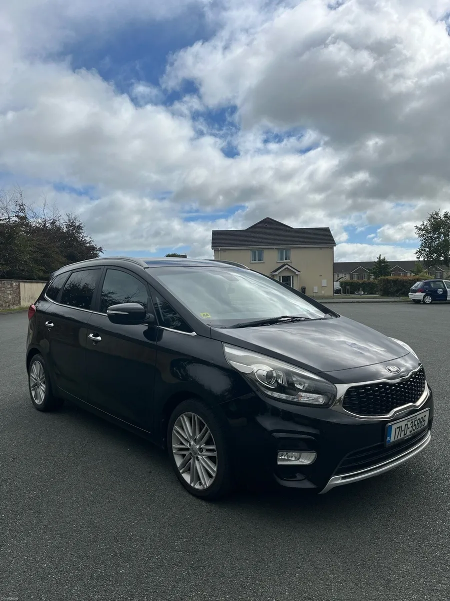 Kia Caren 2017 -Extremely Low Mileage 82K KMS- - Image 2