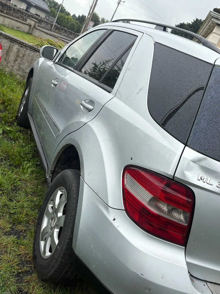2008 Mercedes-Benz ML 320 CDI 4MATIC - Image 3