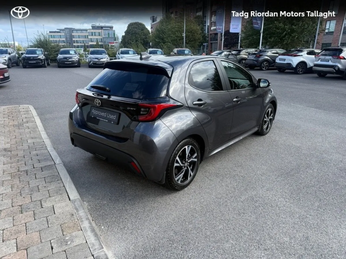 Toyota Yaris Yaris Hybrid 115 L-SPORT - Image 2