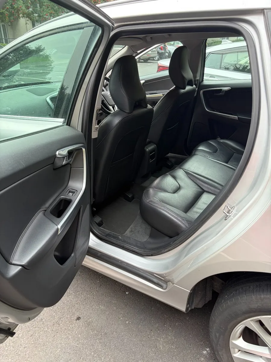 Volvo XC60 2015 - Image 5