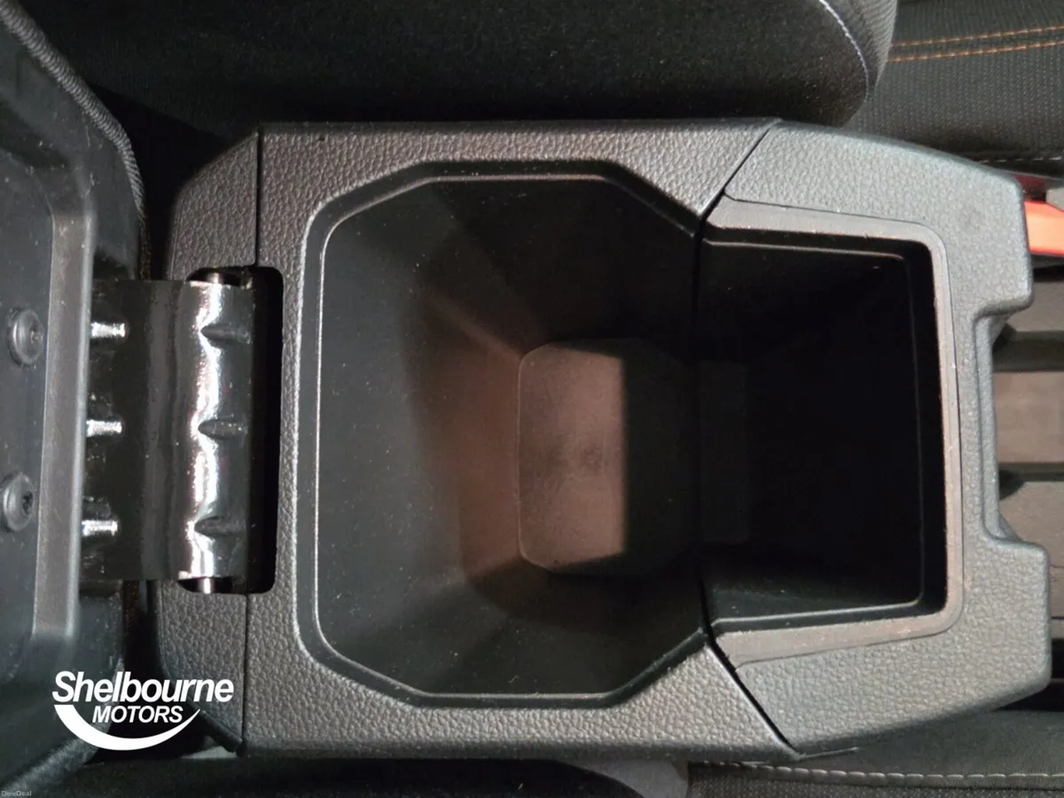 Dacia Sandero Stepway JOURNEY TCE - Image 6
