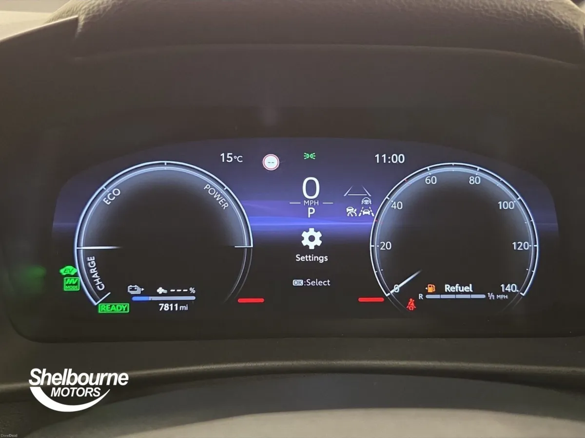 Toyota C-HR 2.0 PHEV Design 5dr CVT - Image 6