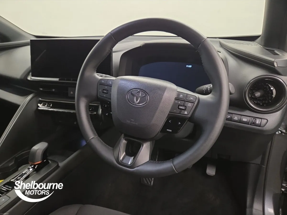 Toyota C-HR 2.0 PHEV Design 5dr CVT - Image 4