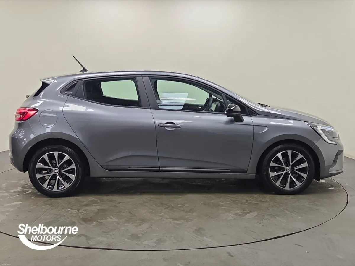Renault Clio 1.0 TCe 90 Evolution 5dr - Image 3