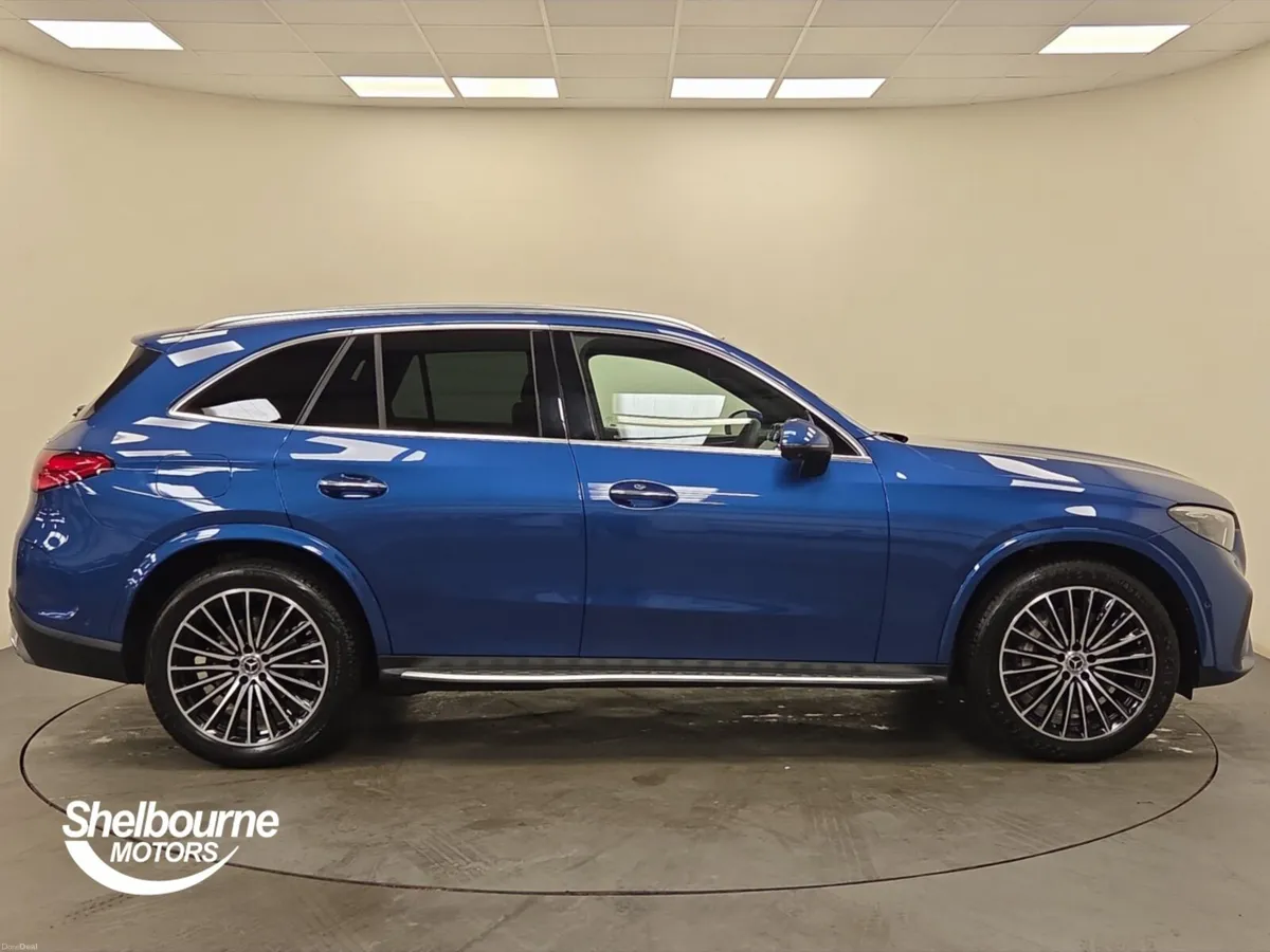 Mercedes-Benz Glc GLC 300 4Matic AMG Line Premium - Image 3