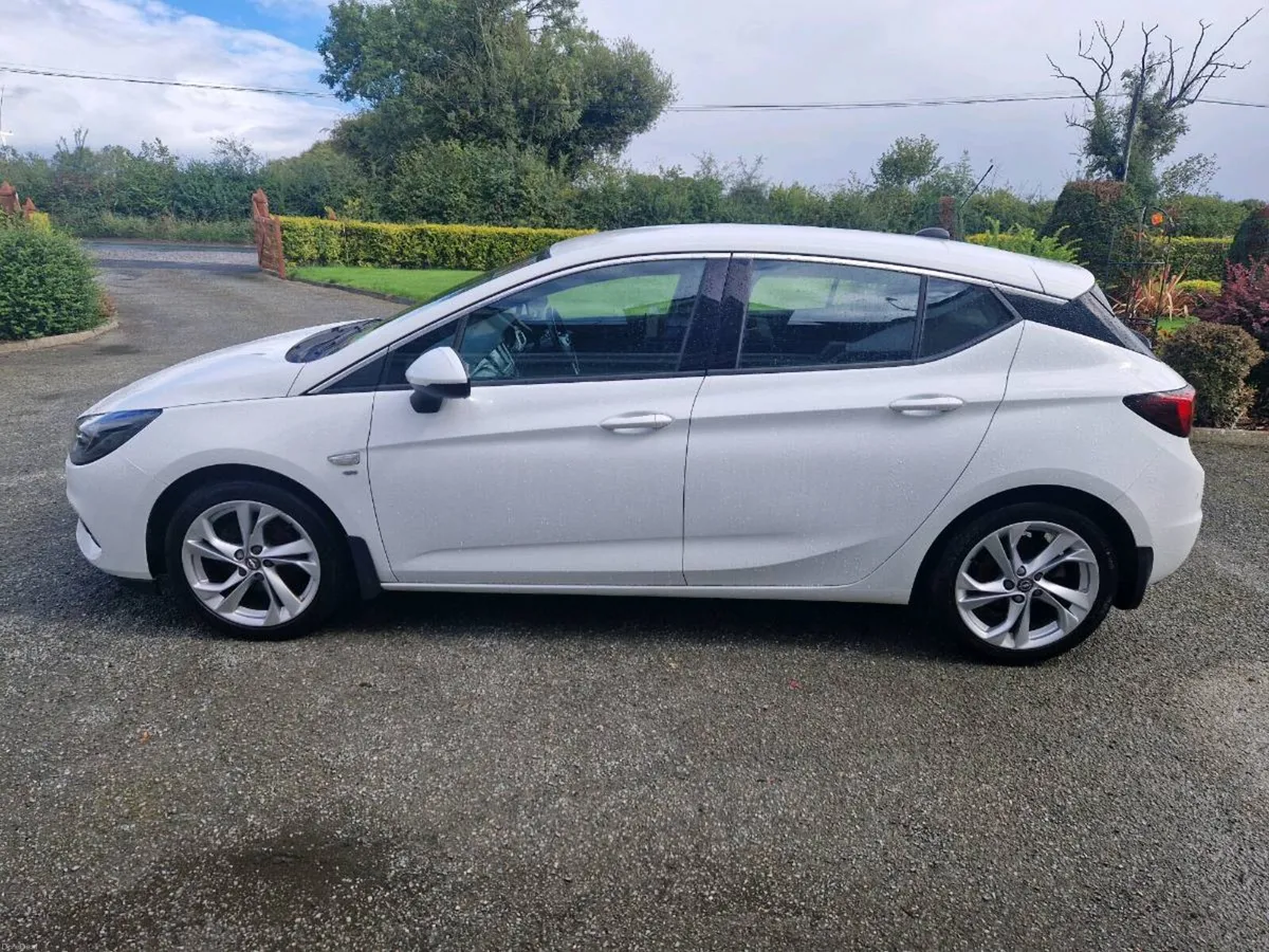 Car - Image 4
