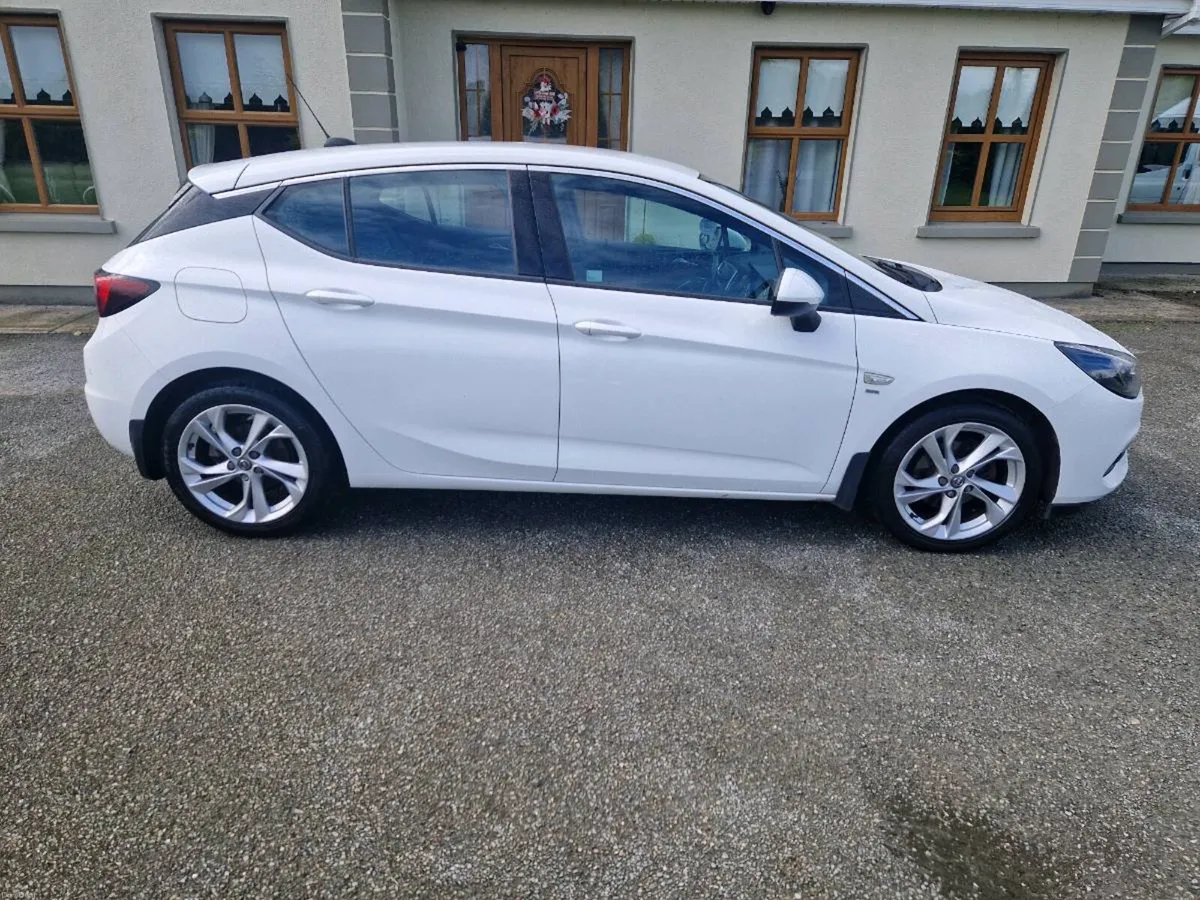 Car - Image 6