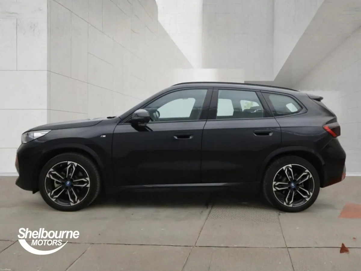 BMW iX1 230kW xDrive30 M Sport 65kWh 5dr Auto - Image 6