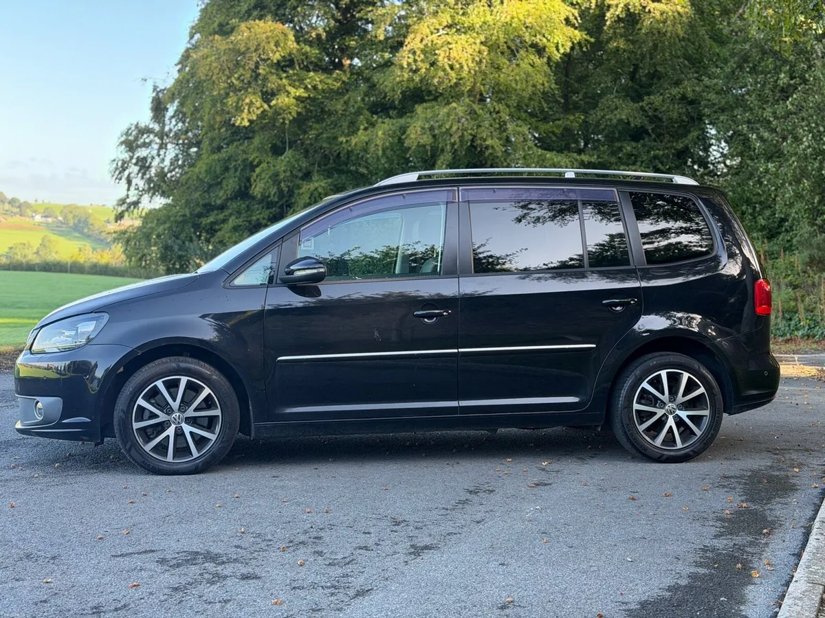 Vw Touran Highline Low Kms - Image 3