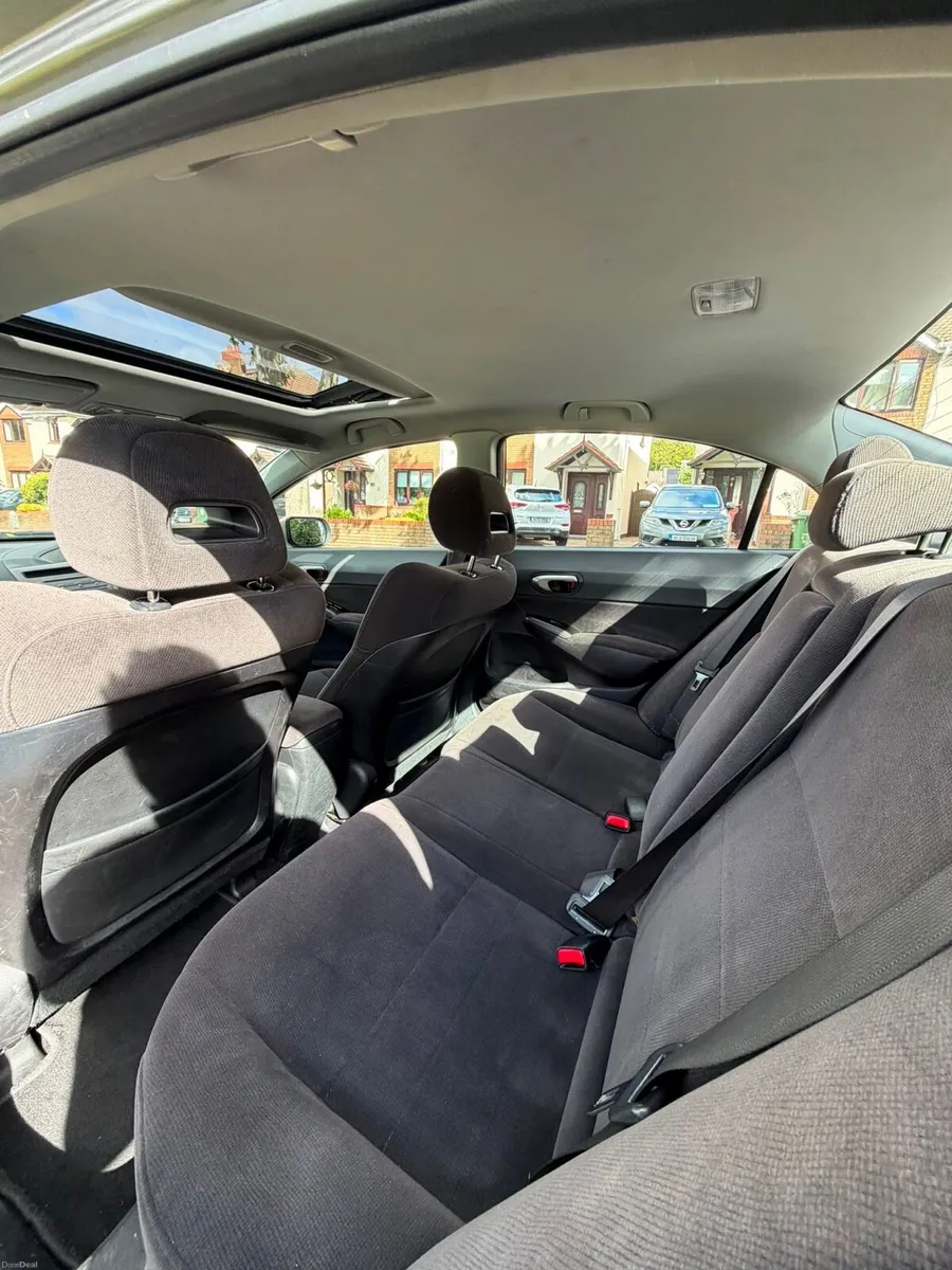 HONDA CIVIC i-VTEC  NCT 09/27 - Image 6