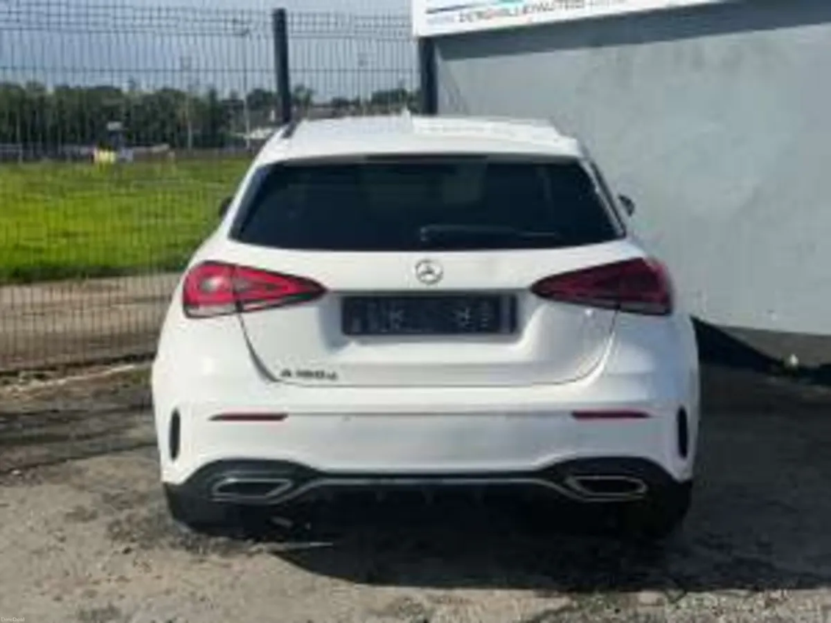 MERCEDES-BENZ A-CLASS 1.5 A 180 AMG Line Executive - Image 3