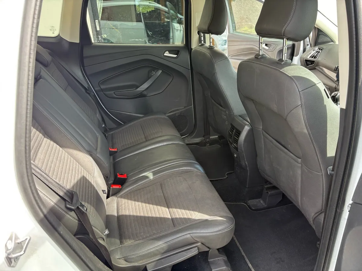 Ford Kuga - Image 2