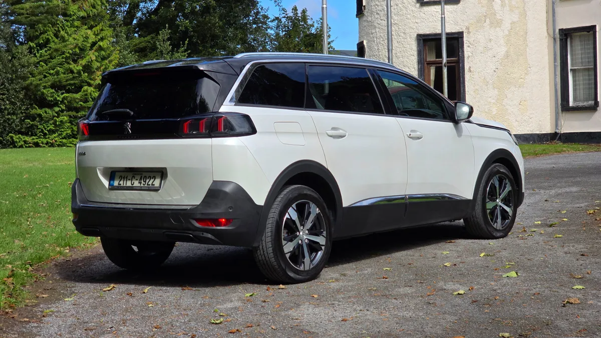 🔥2021 Peugeot 5008 Allure 7 Seats Full Leather 🔥 - Image 5