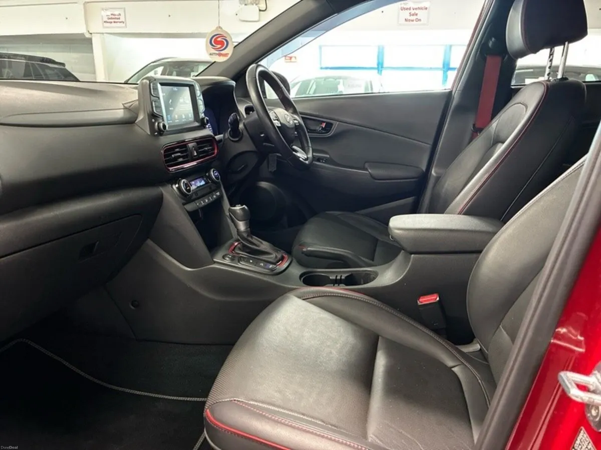 Hyundai KONA KAUAI DCT 4WD 2-TONE ROOF 5DR A AUTO - Image 6