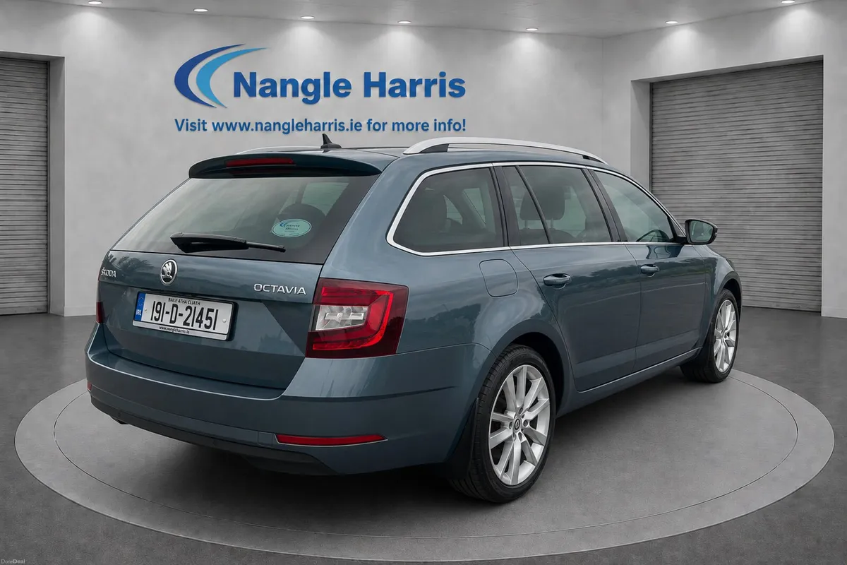 Skoda Octavia 1.6 DSG. LOW KMS - Image 5
