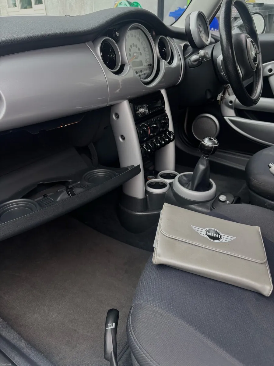 Mini Cooper - Image 4