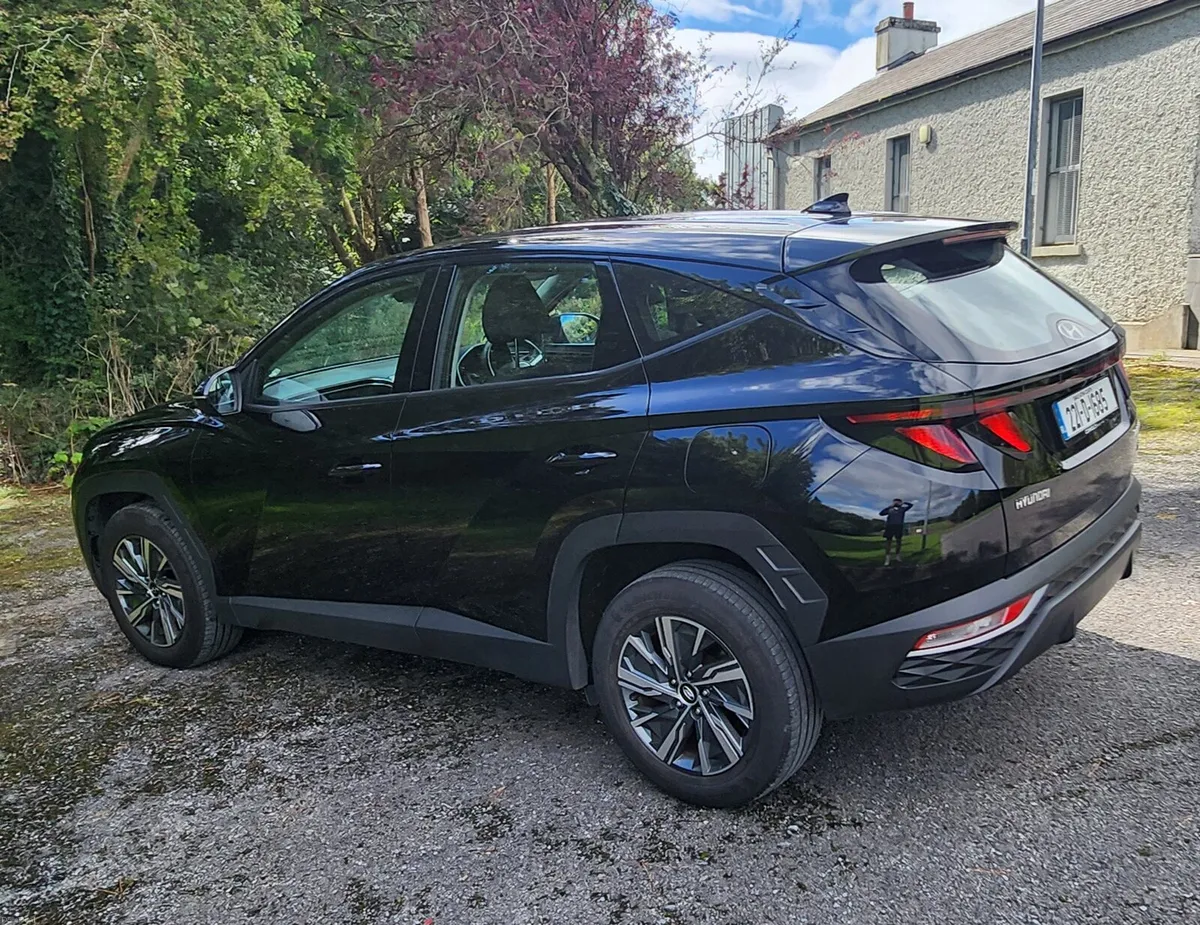 2022 Hyundai Tucson Petrol Hybrid - Image 3