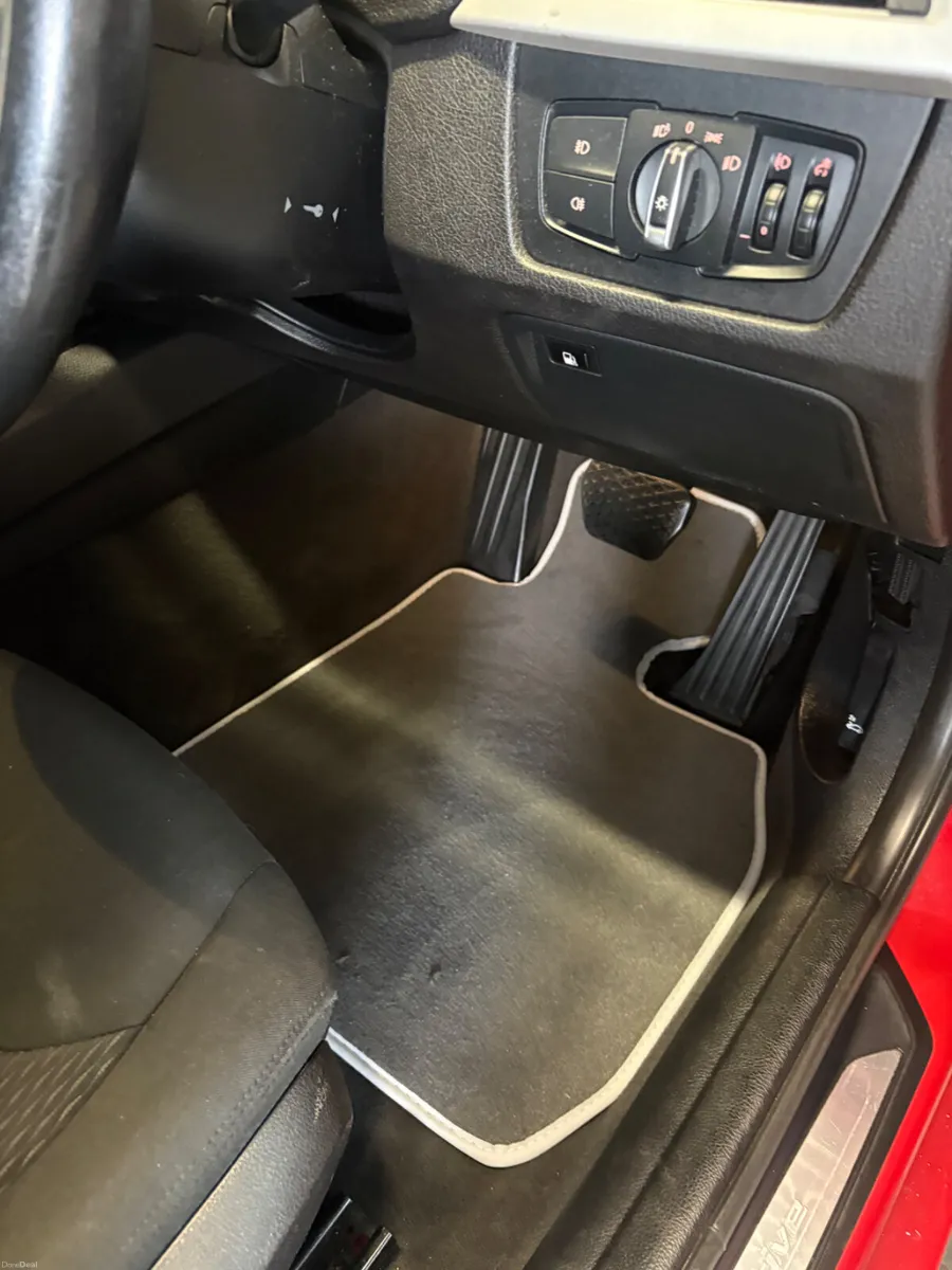 BMW 3-Series 2017 Automatic - Image 6