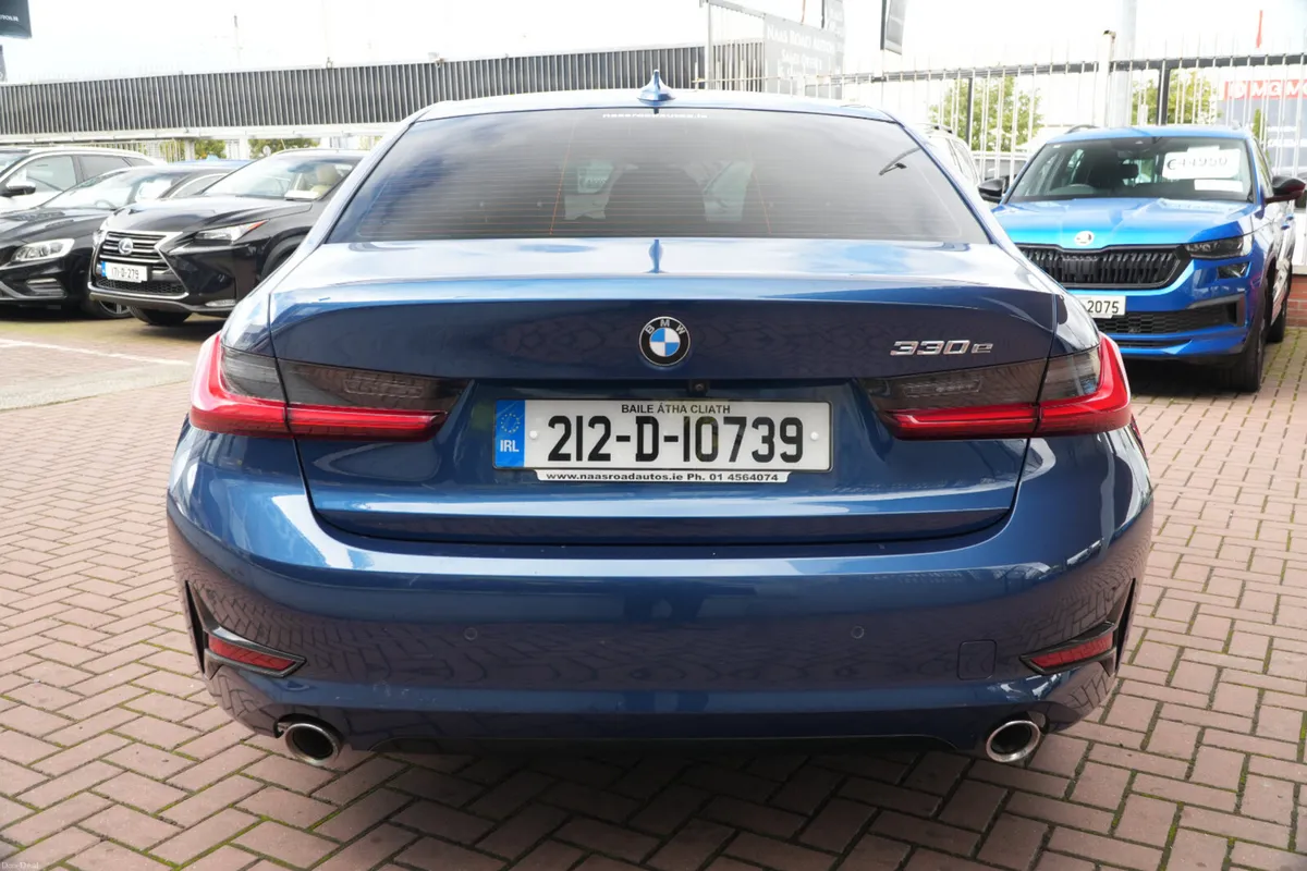 BMW 3-Series 2021 - Image 5