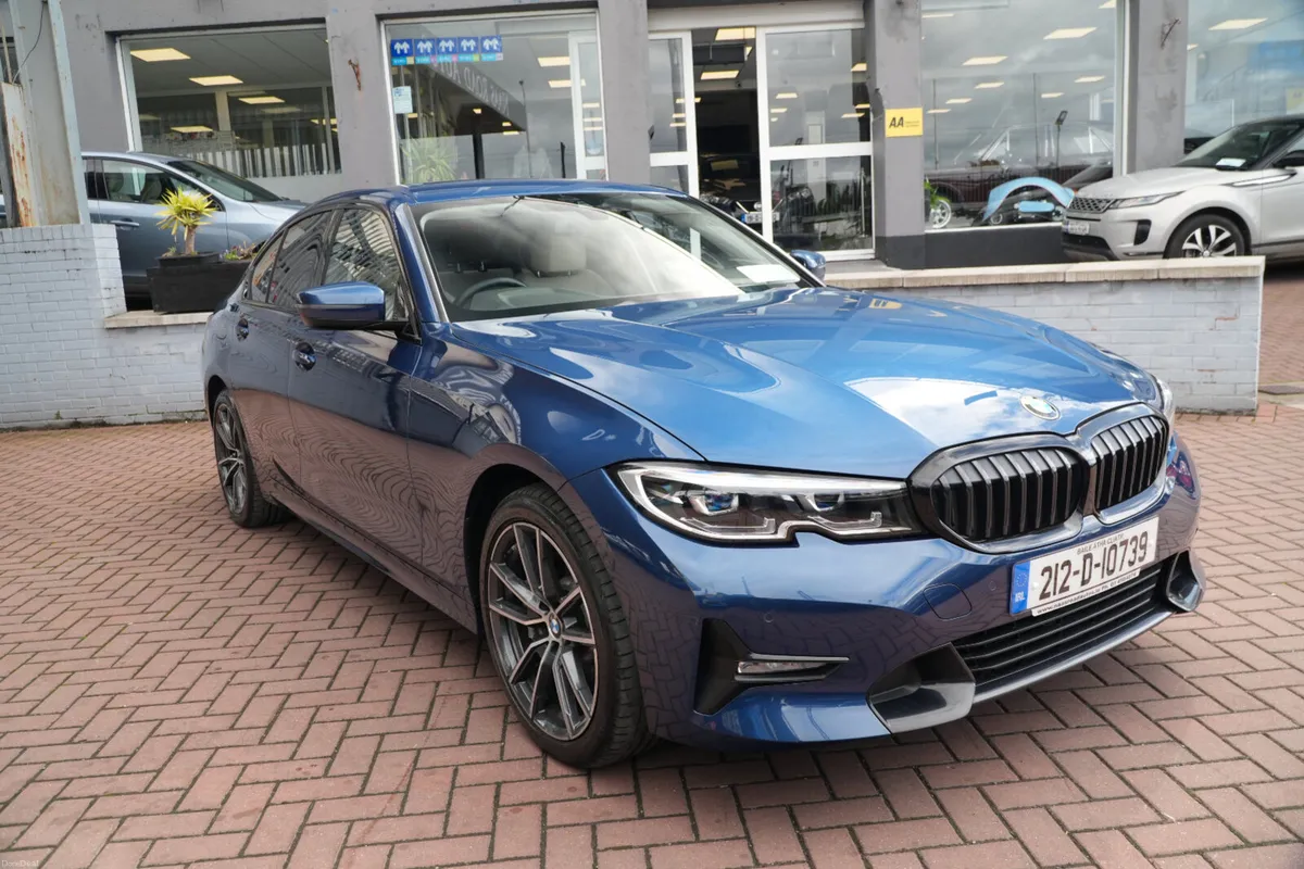 BMW 3-Series 2021 - Image 1