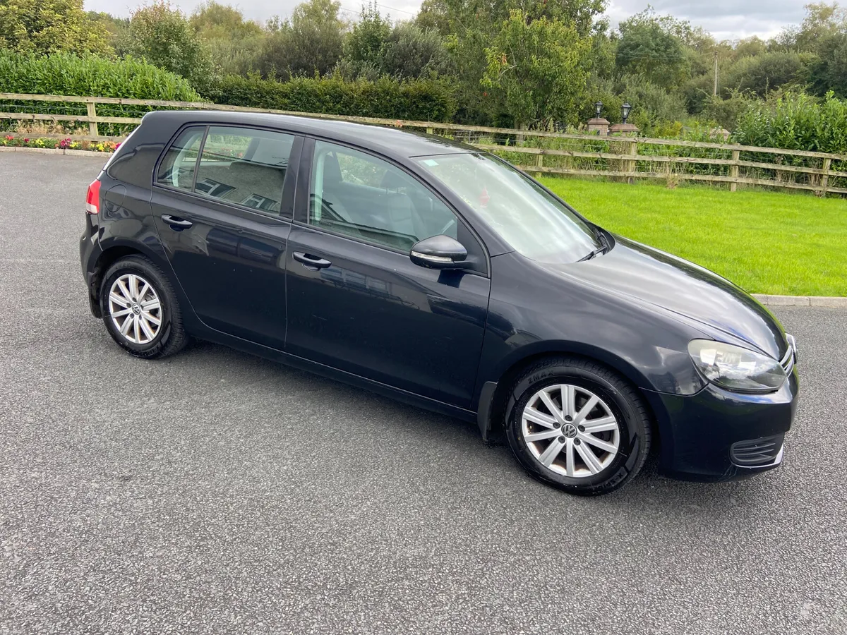 Volkswagen Golf  1.6tdi €2500 - Image 1