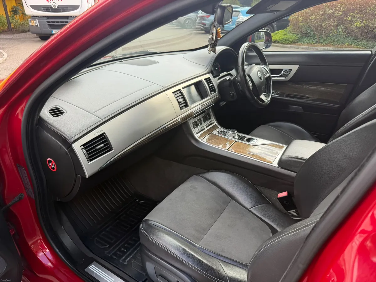 Jaguar XF 2.2D R-Sport Auto - Image 6