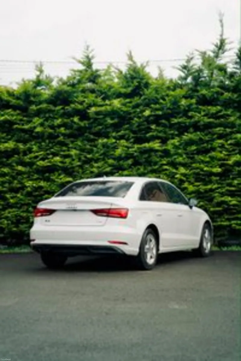 Audi A3 Sedan 1.4 TFSI 2017 - Image 4