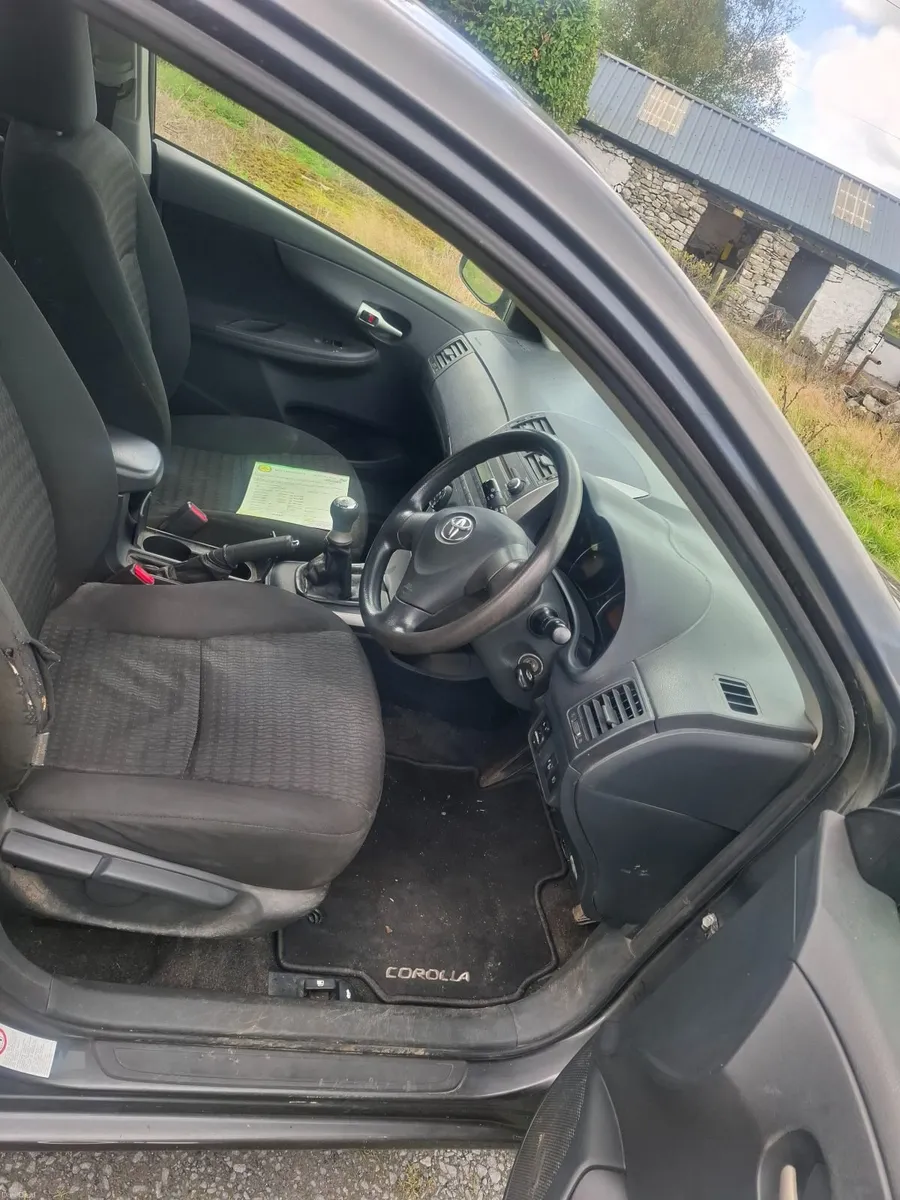 Toyota Corolla 2010 - Image 6