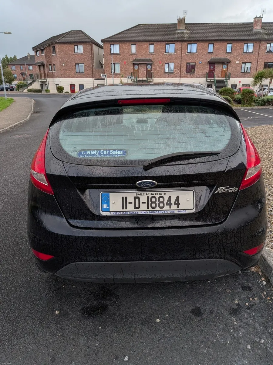 Ford Fiesta 2011 - Image 2