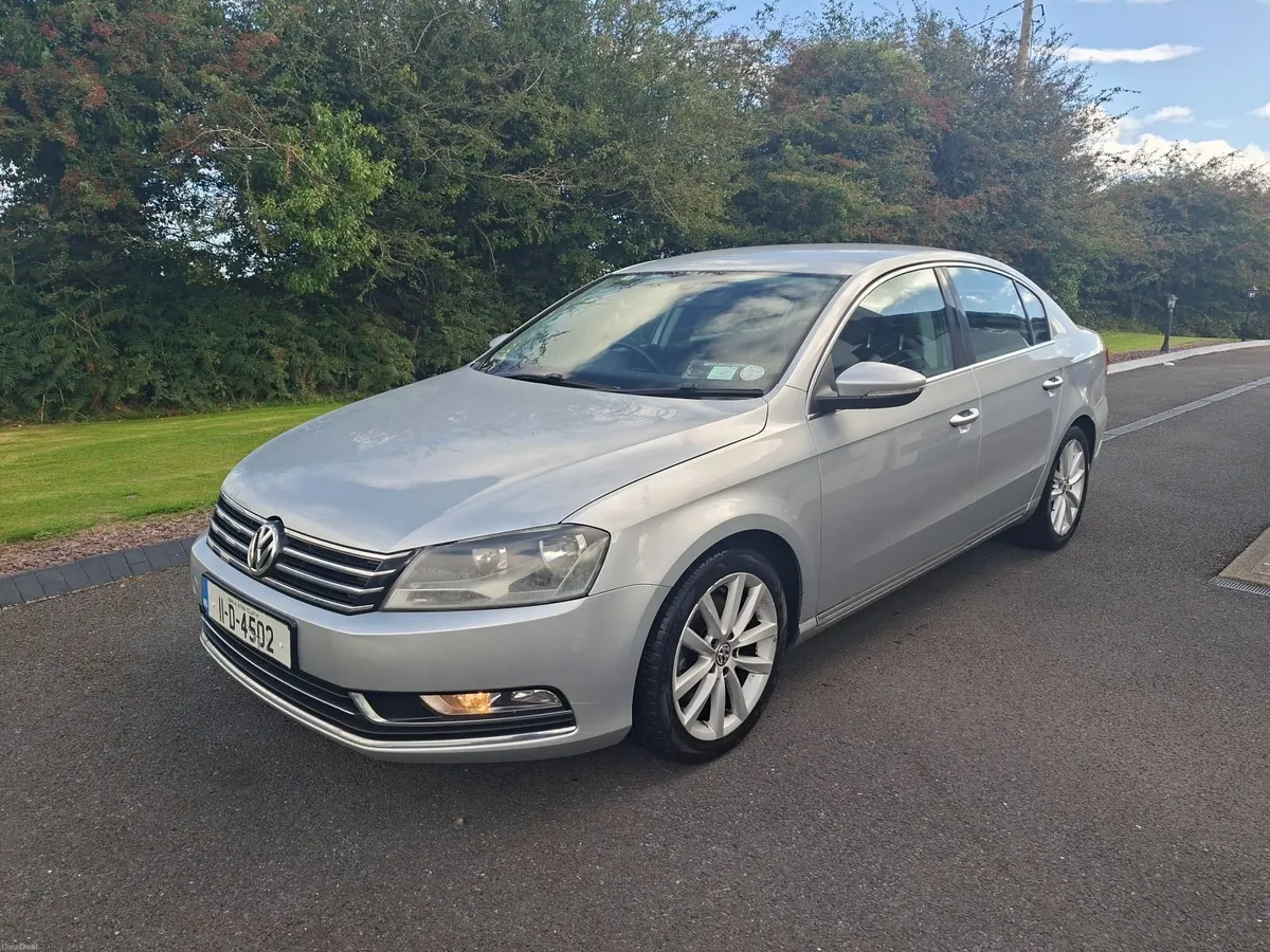 2011 HIGHLINE PASSAT 2LT TDI - Image 1