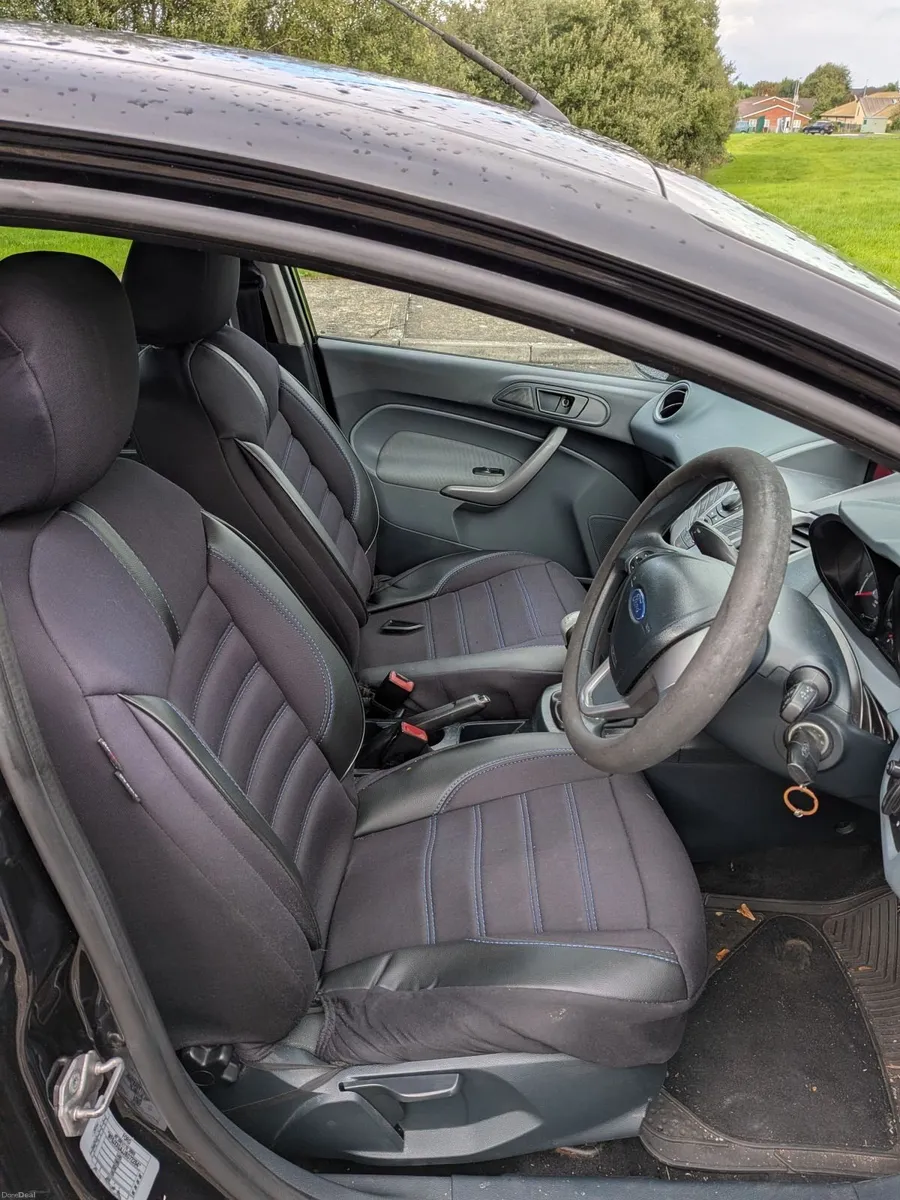 Ford Fiesta 2011 - Image 5