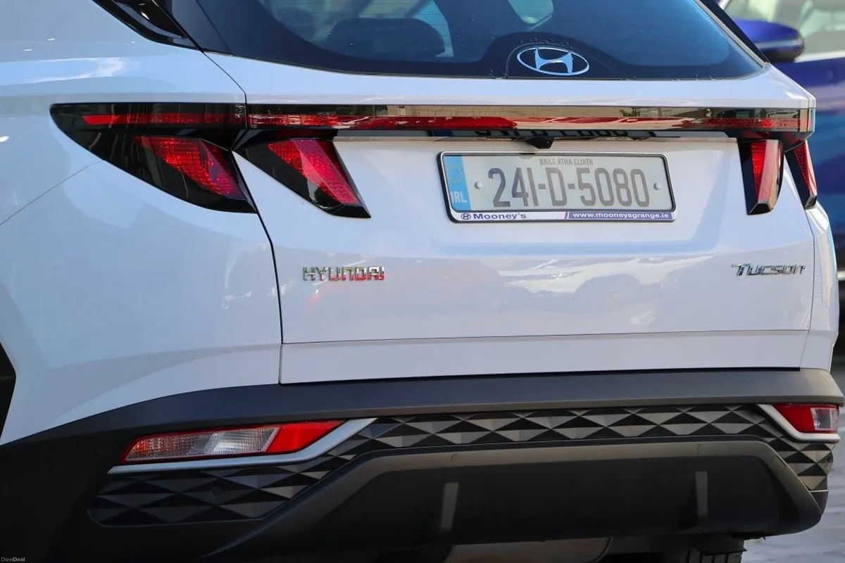 Hyundai Tucson 2WD Executive - Image 4