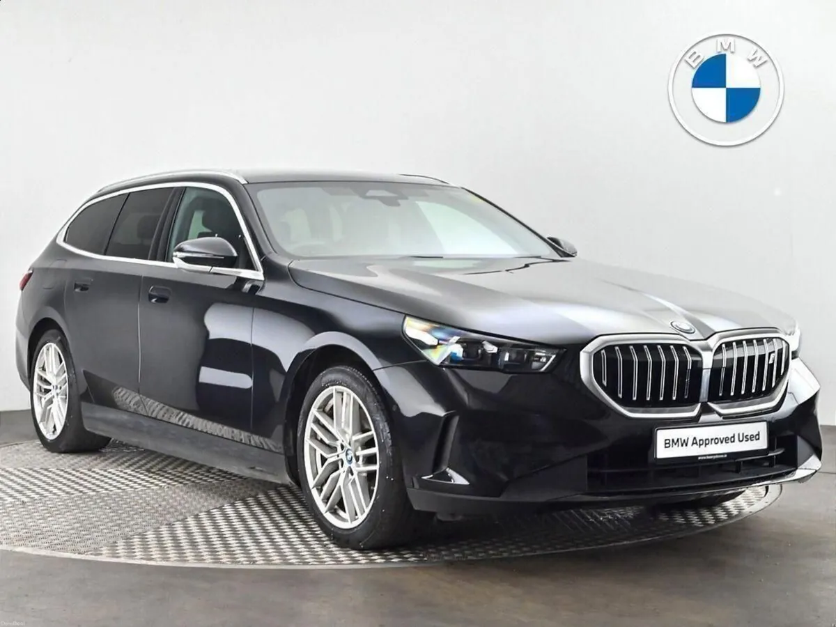 BMW i5 eDrive40 Sport Edition Touring - Image 1