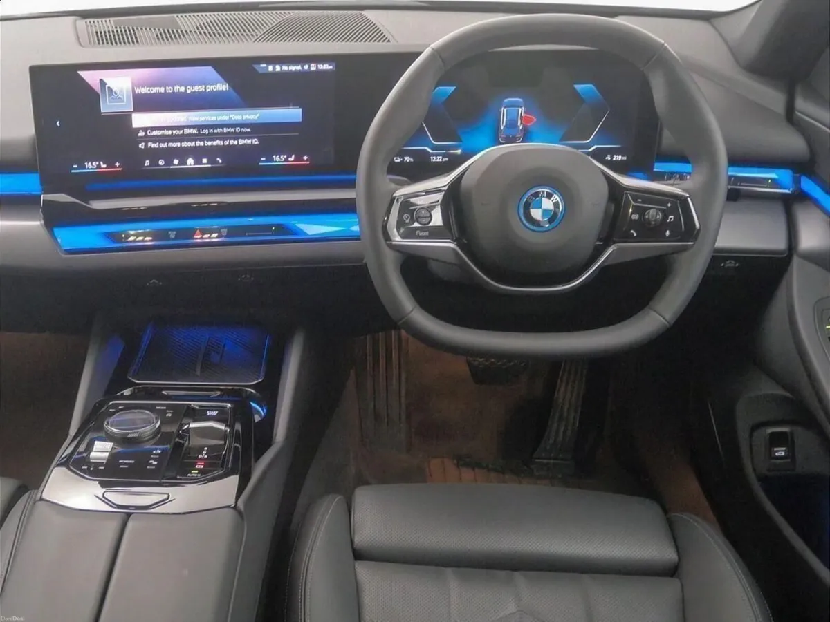 BMW i5 eDrive40 Sport Edition Touring - Image 5