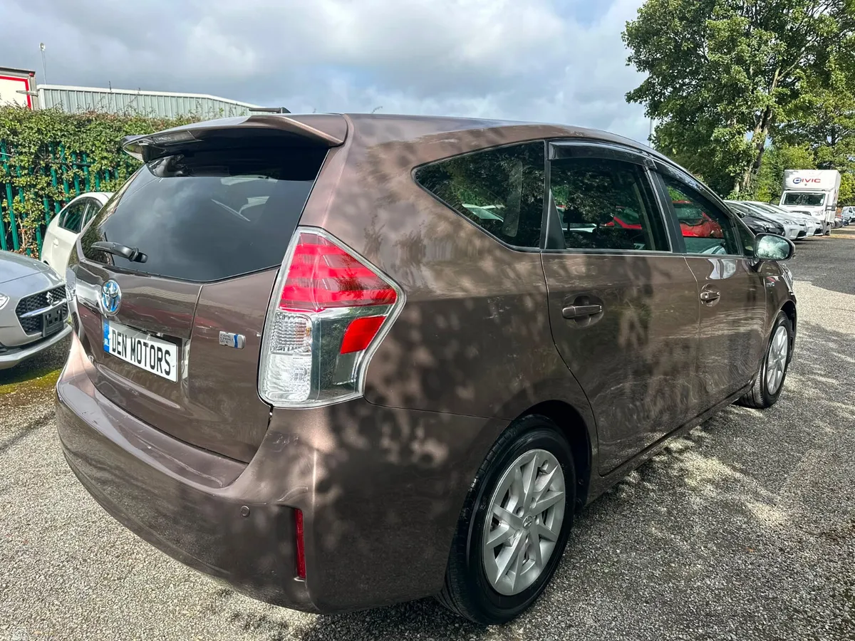 Toyota Prius 7 seats, 23.500km!!! - Image 3