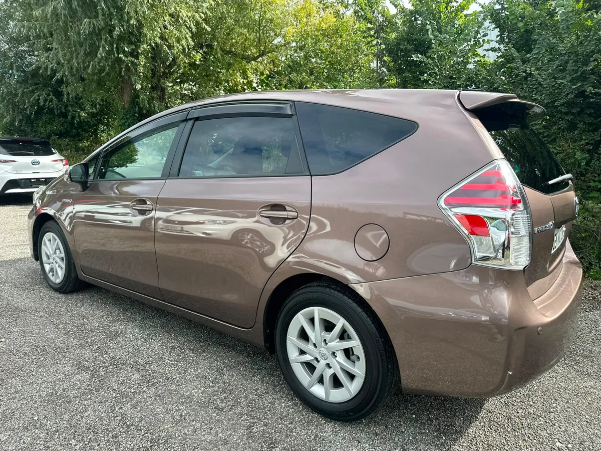 Toyota Prius 7 seats, 23.500km!!! - Image 4