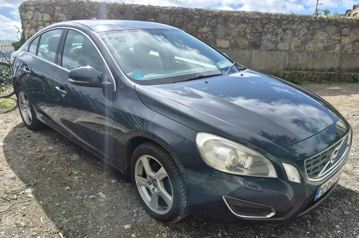 Volvo S60 SE Leather. With New NCT to 29 / 08 /27 - Image 3