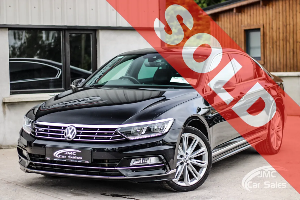 2019 VOLKSWAGEN PASSAT R-LINE 2.0L - Image 1