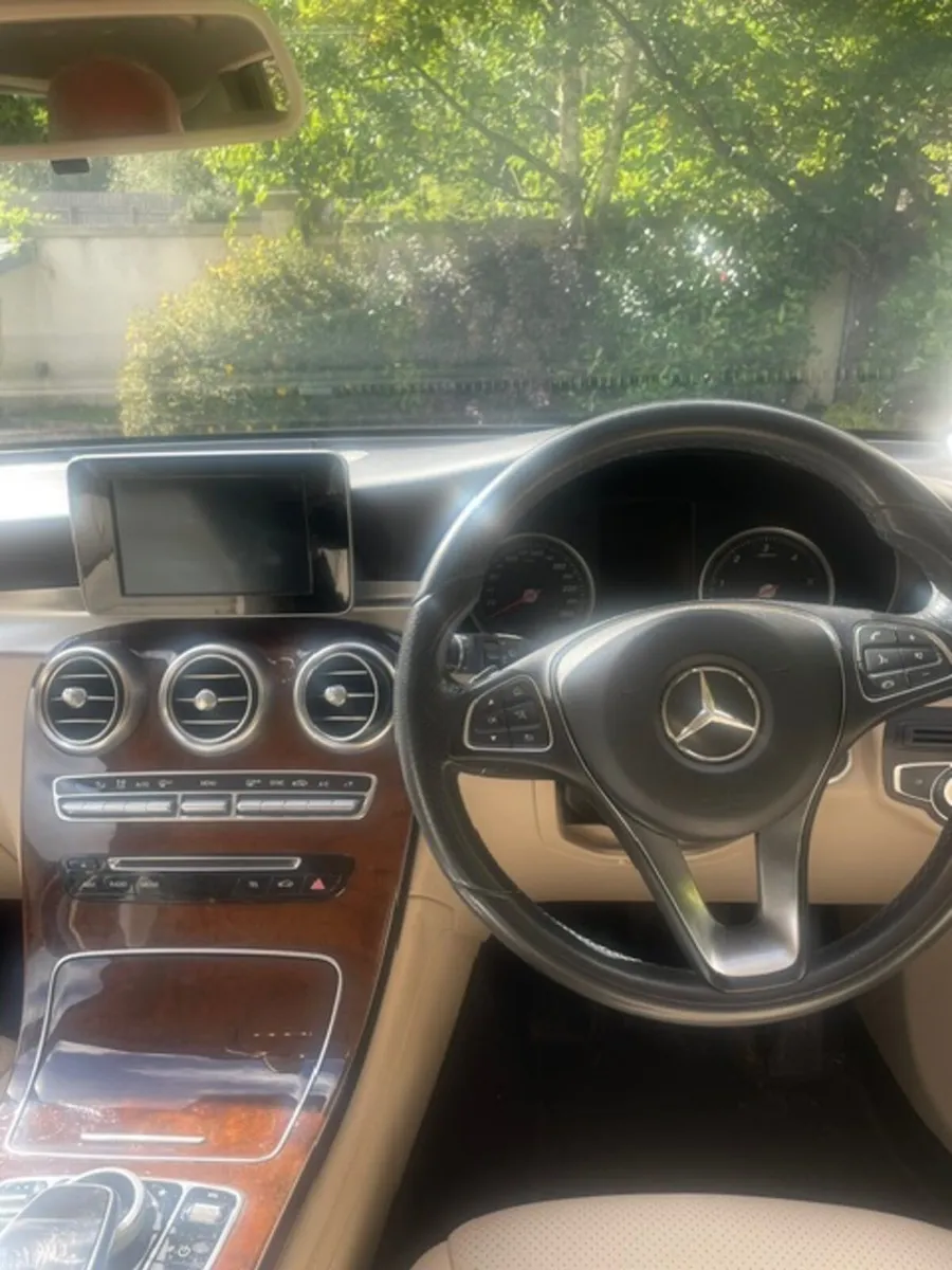Mercedes-Benz GLC 2017 - Image 5