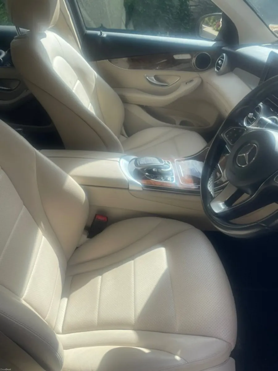 Mercedes-Benz GLC 2017 - Image 6