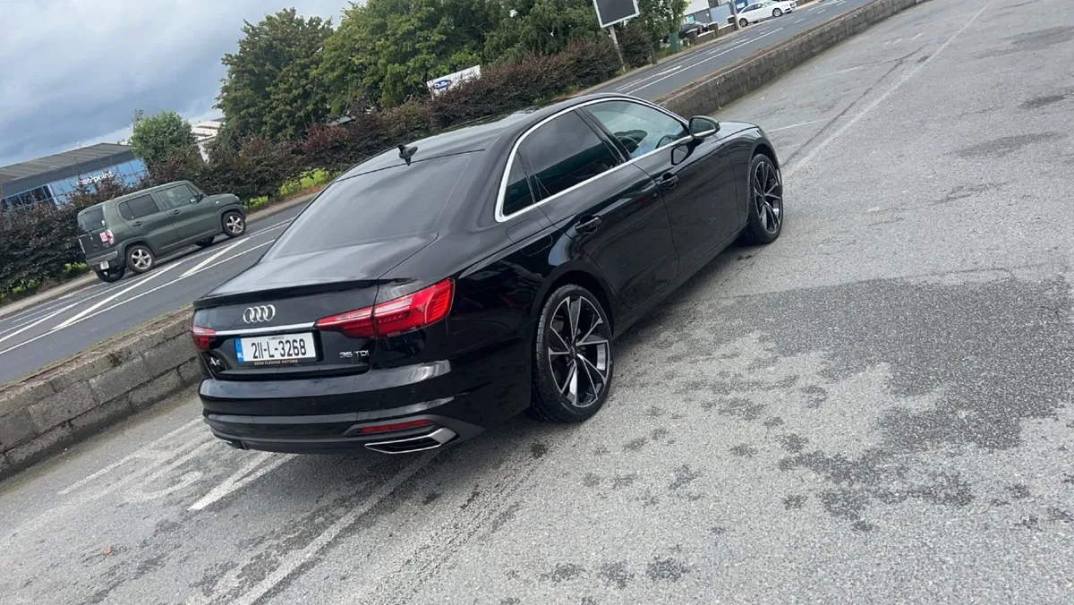 Audi A4 2021 - Image 6