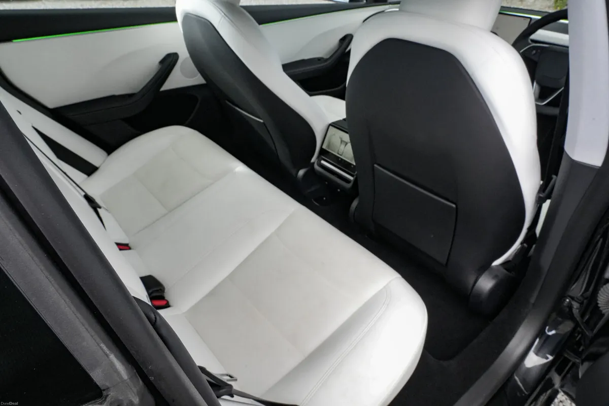 2024 Tesla Model 3 LONG RANGE  Dual Motor AWD - Image 4