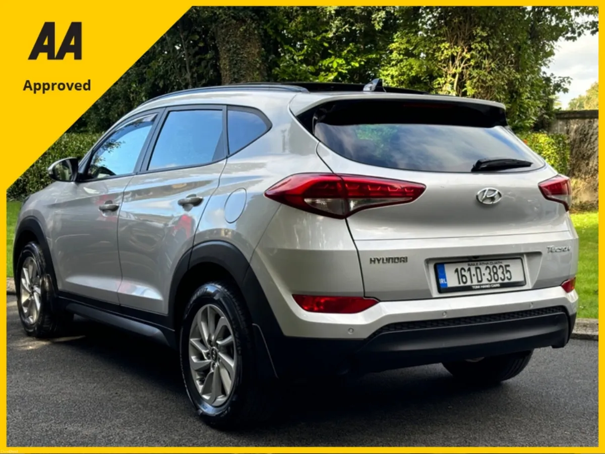 Hyundai Tucson 1.7 PREMIUM 2016 *PAN ROOF* - Image 6