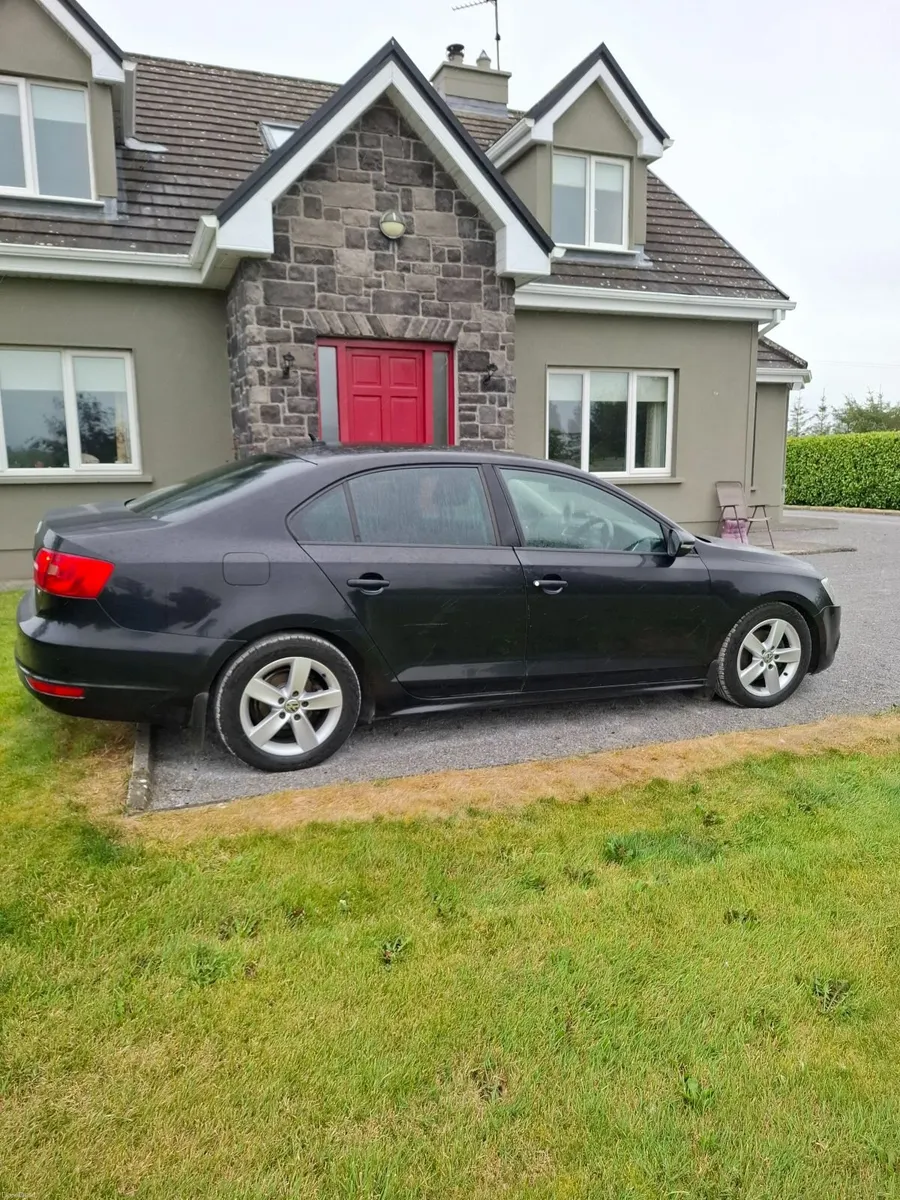 Volkswagen Jetta 2014 - Image 5