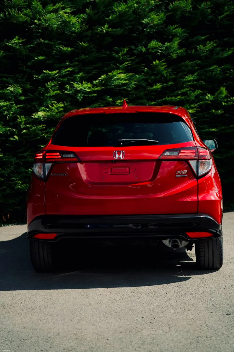 Honda Vezel RS Hybrid 2017 | Sporty Hybrid SUV - Image 5