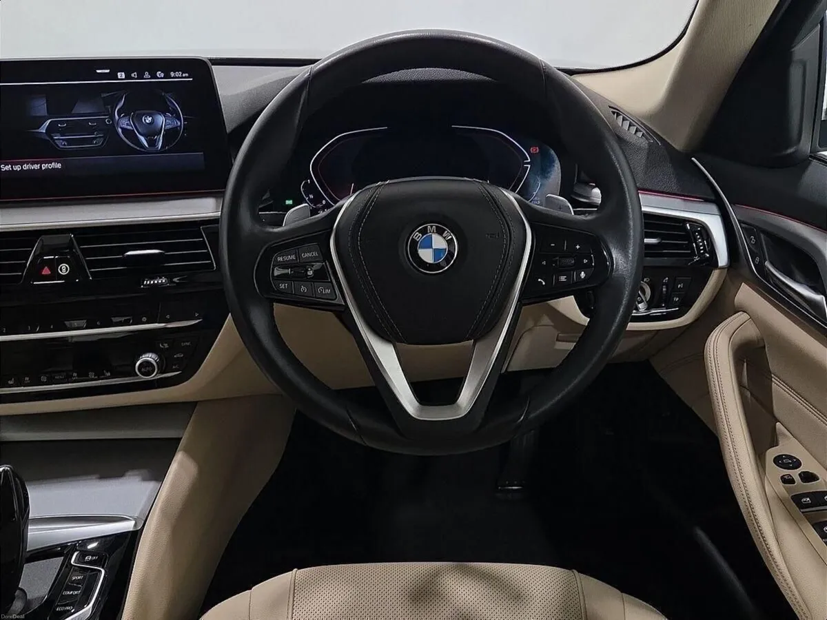 BMW 5-Series 520d SE Saloon - Image 5