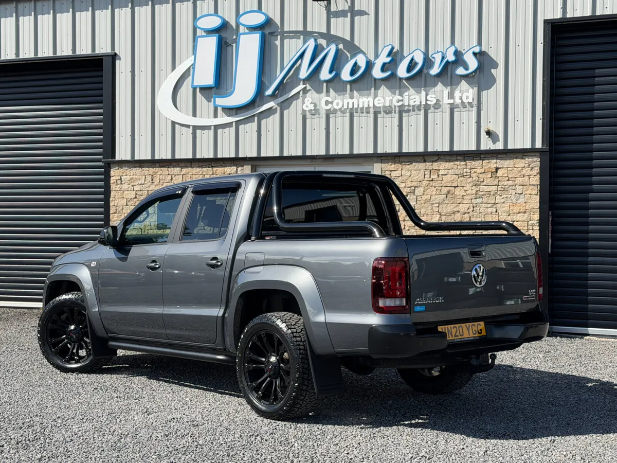 20 VOLKSWAGEN AMAROK 3.0 V6 TDI BLACK ED - Image 5