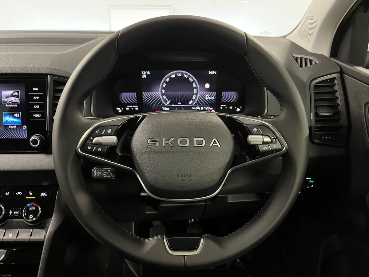 Skoda Karoq Selection 1.0TSI 115BHP - Reversing Ca - Image 6